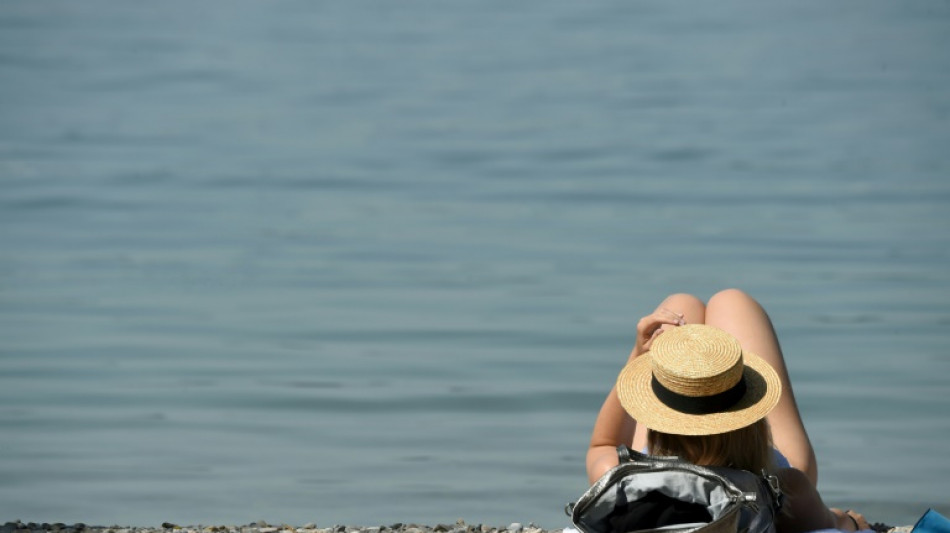 B&uuml;rger messen bei BUND-Projekt Gesundheit der hiesigen B&auml;che