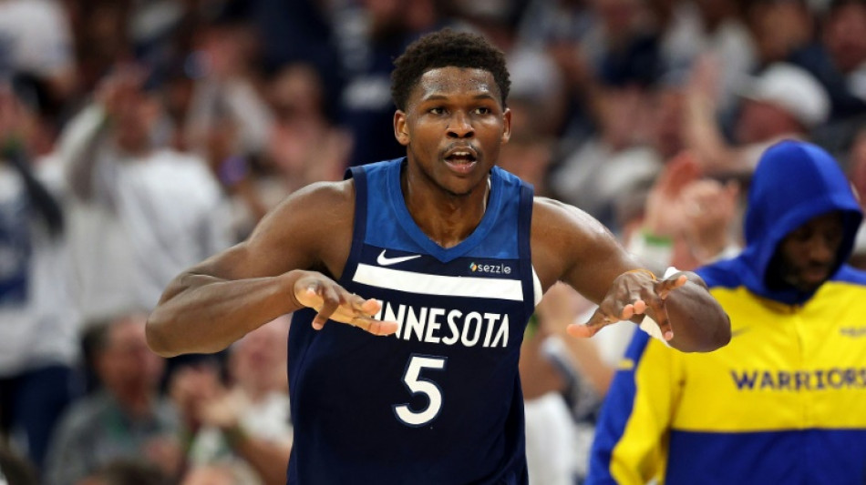 Plau-offs NBA: les Timberwolves dominent les Warriors pour &eacute;galiser 1 &agrave; 1