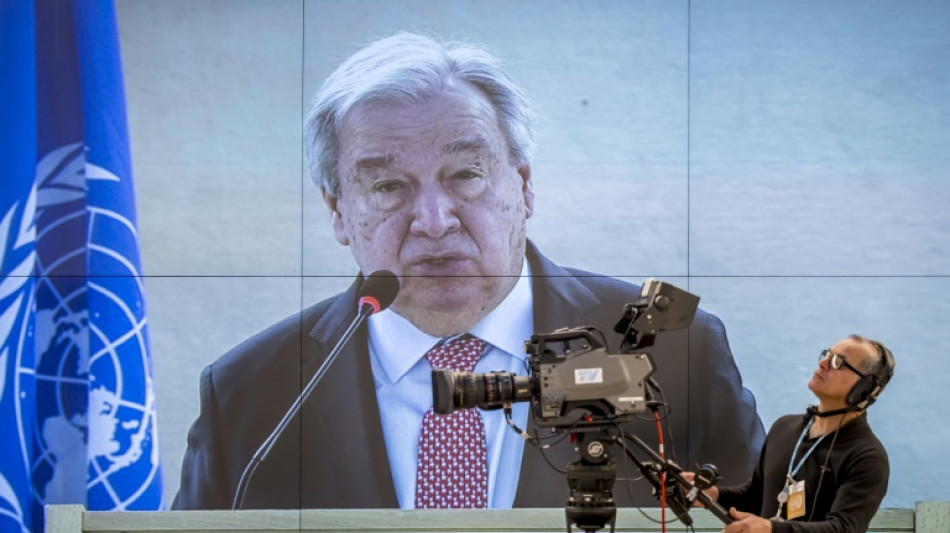 Los derechos humanos en el mundo "est&aacute;n siendo asfixiados", afirma el jefe de la ONU