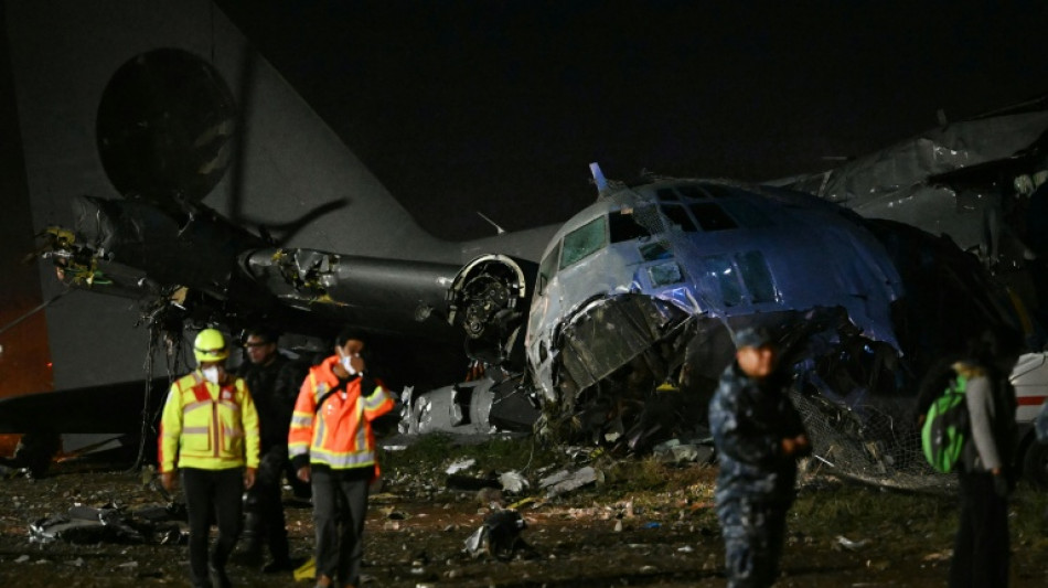 Bolivie: un avion militaire s'&eacute;crase &agrave; l'atterrissage et fauche des v&eacute;hicules, au moins 15 morts