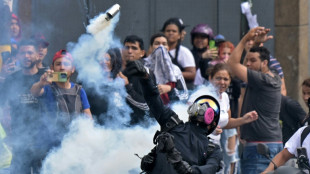 Sobe para 24 o n&uacute;mero de mortos em protestos p&oacute;s-eleitorais na Venezuela