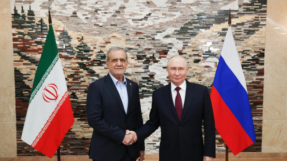 Pezeshkian ringrazia Putin 'per le sue posizioni nella guerra con gli Usa'