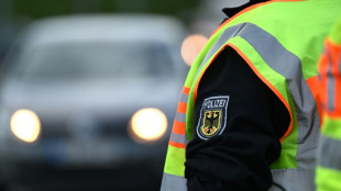 Dobrindt: "Grenzkontrollen wirken und deswegen setzen wir sie auch fort"