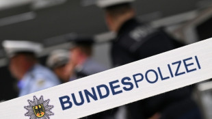 Mehr Befugnisse f&uuml;r Bundespolizei geplant - Dobrindt: Auch Drohnen-Abschuss m&ouml;glich