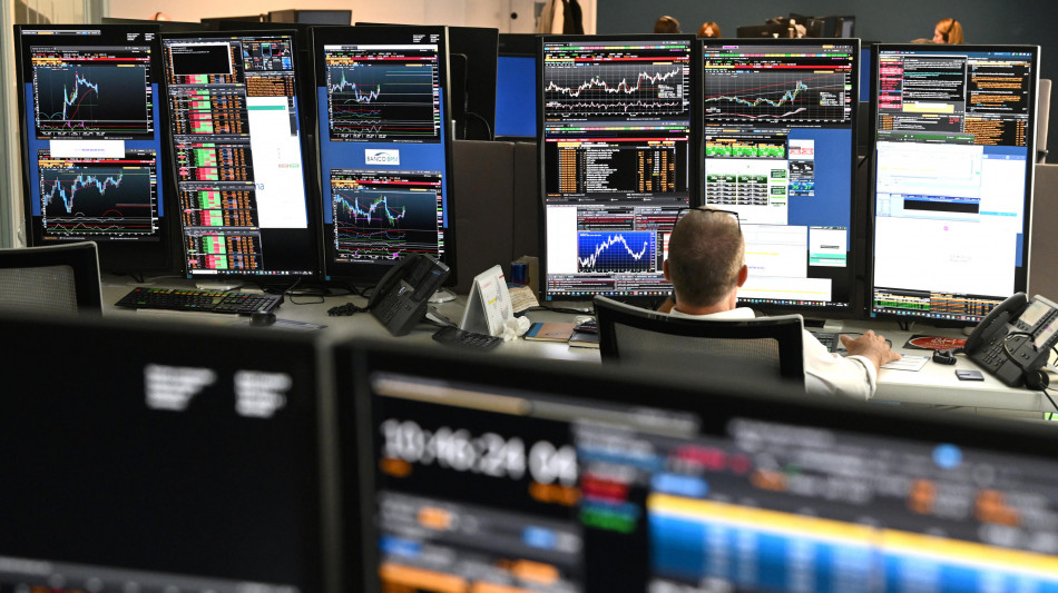 Borsa: Milano tenta rialzo (+0,21%) con Leonardo e Avio in prima fila
