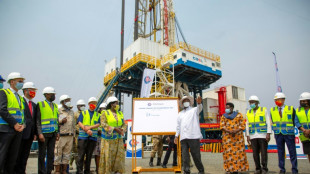 Uganda startet erstes Ölförderprojekt