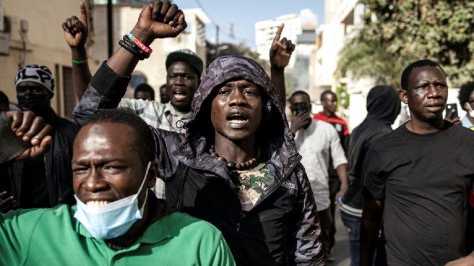 Les S&eacute;n&eacute;galais appel&eacute;s &agrave; se mobiliser  contre le report de la pr&eacute;sidentielle 