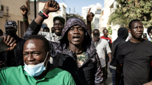 Les S&eacute;n&eacute;galais appel&eacute;s &agrave; se mobiliser vendredi contre le report de la pr&eacute;sidentielle 