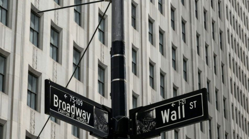 Wall Street commence la semaine dans le vert