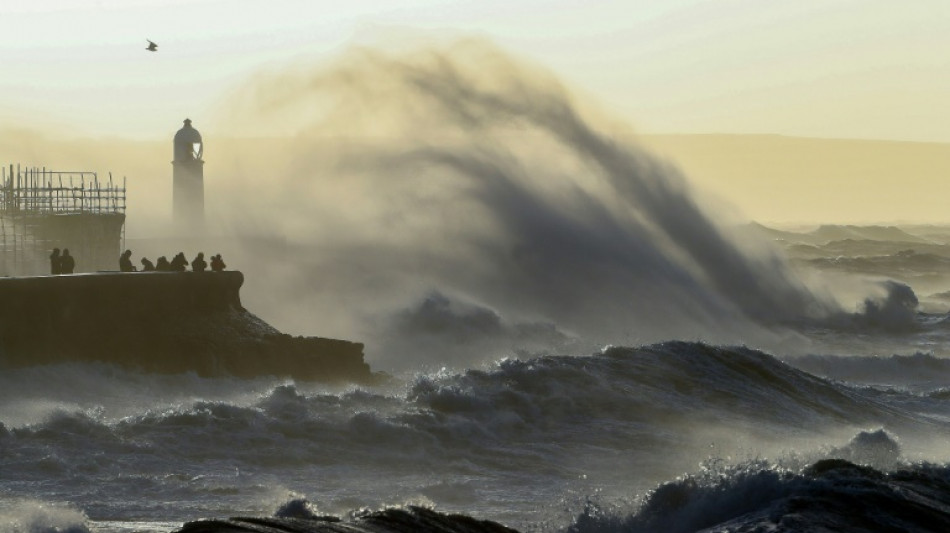 La temp&ecirc;te Eunice balaie le nord de l'Europe, faisant au moins 13 morts