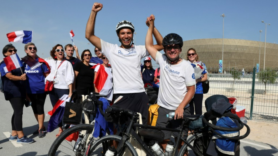 Mondial: les deux supporters des Bleus partis à vélos le 20 août sont arrivés à Doha