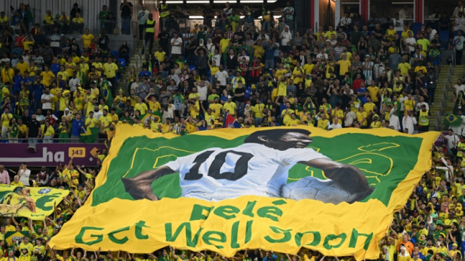 Pel&eacute; muss Weihnachten im Krankenhaus bleiben