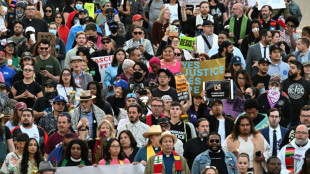 Protestos contra opera&ccedil;&otilde;es anti-imigra&ccedil;&atilde;o crescem nos EUA