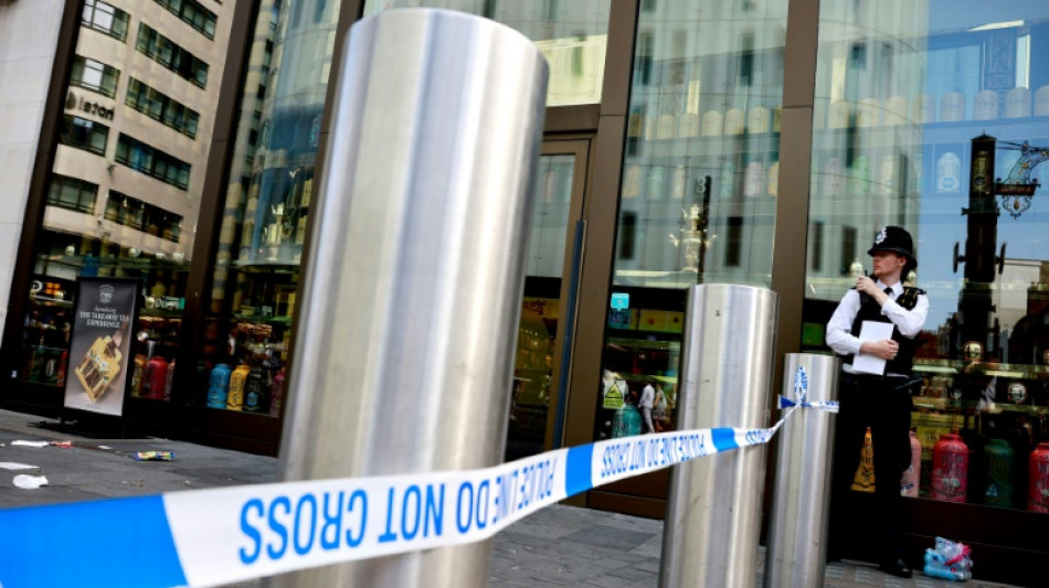 Homem &eacute; acusado de atacar com faca uma crian&ccedil;a em Londres