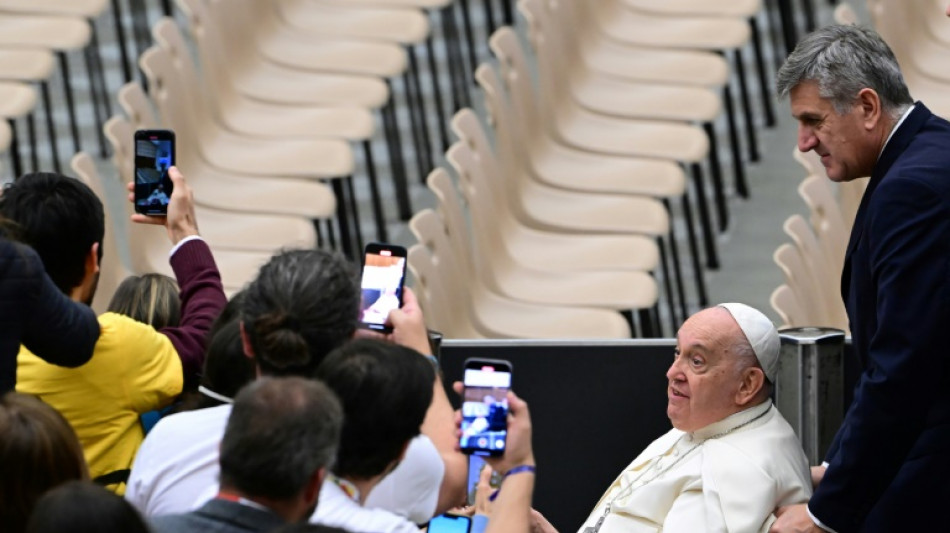 El papa "está mejorando" de su bronquitis, según el Vaticano