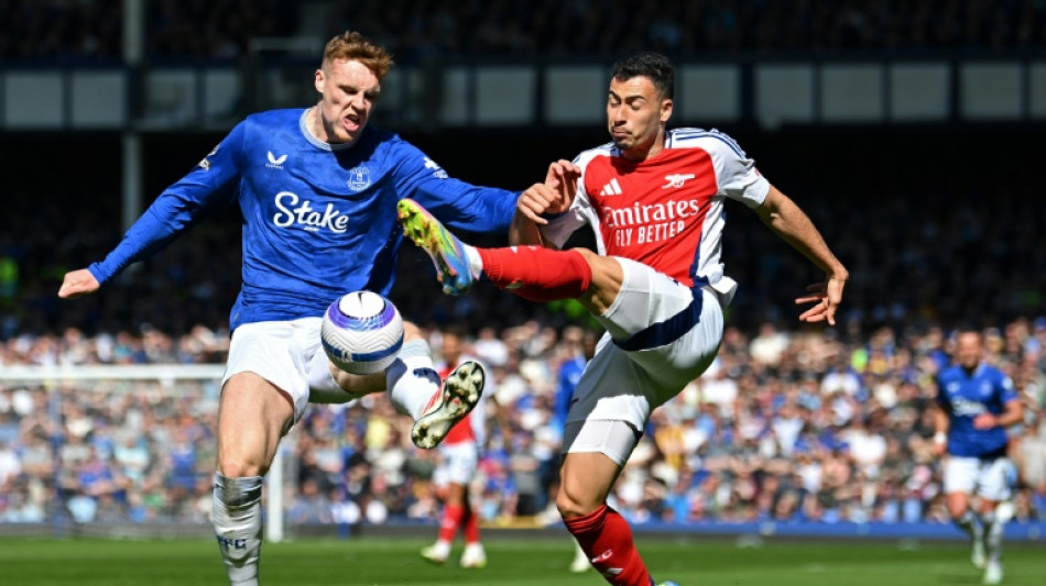 Arsenal empata com Everton e se distancia do t&iacute;tulo do Ingl&ecirc;s antes de receber Real Madrid na Champions