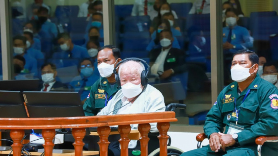 Tribunal en Camboya confirma cadena perpetua por genocidio contra dirigente de Jemeres Rojos