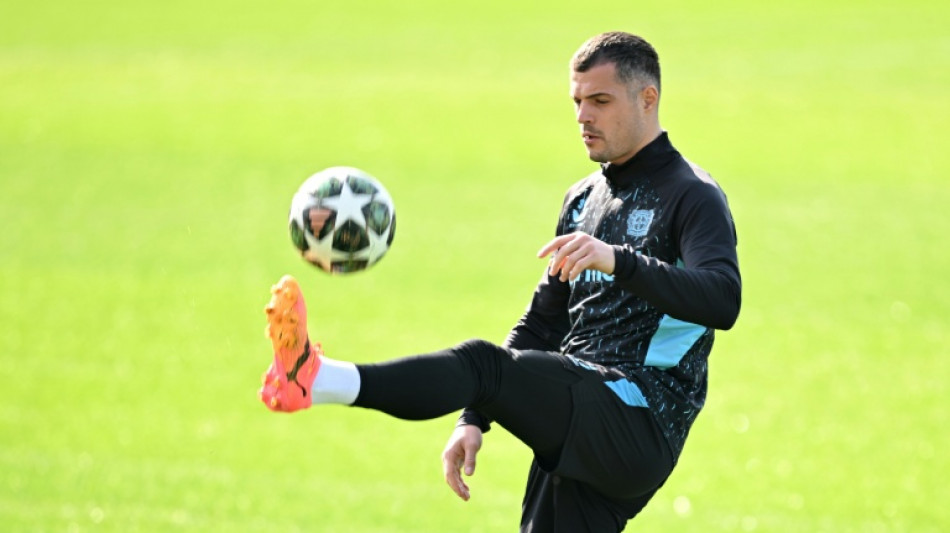 Granit Xhaka deixa Bayer Leverkusen e volta &agrave; Premier League pelo Sunderland