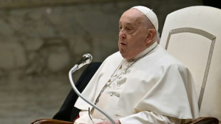 Papa Francisco est&aacute; hospitalizado em Roma com bronquite