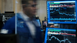 Wall Street plonge apr&egrave;s la Fed et des indicateurs d&eacute;cevants