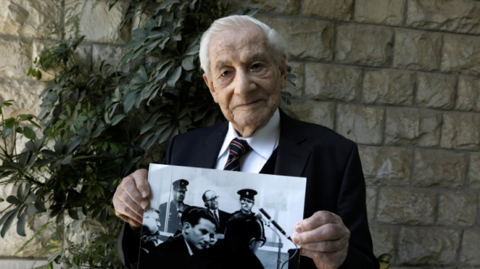Israel entierra a uno de los fiscales del juicio a Eichmann