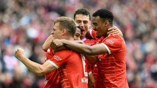 Bayern goleia Schalke (6-0) e fica mais pr&oacute;ximo de seu 11&ordm; t&iacute;tulo consecutivo da Bundesliga