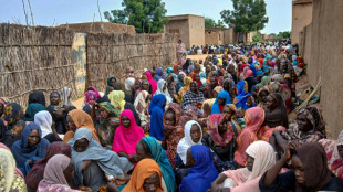 Paramilitares dizem controlar cidade do Sud&atilde;o; ONU pede corredor humanit&aacute;rio