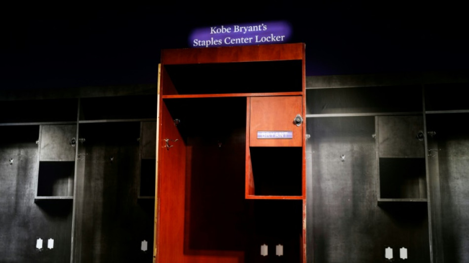 Armario de Kobe Bryant del estadio de los Lakers se subasta por 2,9 millones de d&oacute;lares
