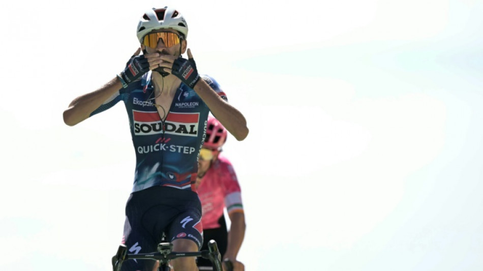 Paret-Peintre pone el Ventoux a sus pies, Pogacar resiste a Vingegaard