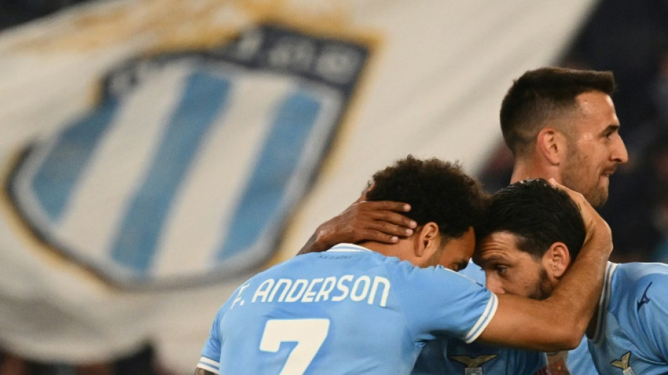 Lazio vence Sassuolo (2-0) e adia t&iacute;tulo do Napoli