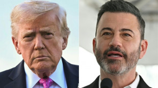 Jimmy Kimmel rebate cr&iacute;ticas por piada sobre Melania Trump