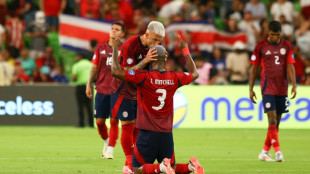 Costa Rica vence Paraguai (2-1) mas os dois est&atilde;o eliminados da Copa Am&eacute;rica
