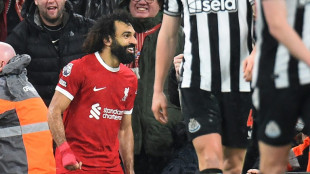Liverpool vence Newcastle (4-2) com dois de Salah e amplia lideran&ccedil;a no Ingl&ecirc;s