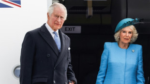 Britischer König Charles III. und Ehefrau Camilla zu Staatsbesuch eingetroffen