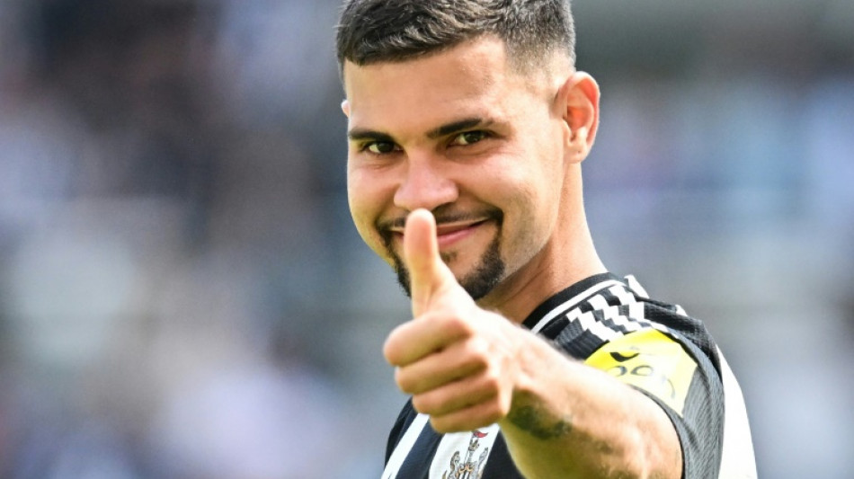 Newcastle vence Chelsea e sobe para 3&ordm; no Campeonato Ingl&ecirc;s