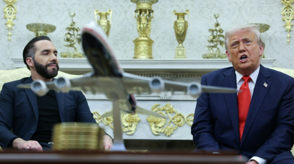 Le pr&eacute;sident du Salvador menace de lib&eacute;rer tous les prisonniers de sa m&eacute;ga-prison