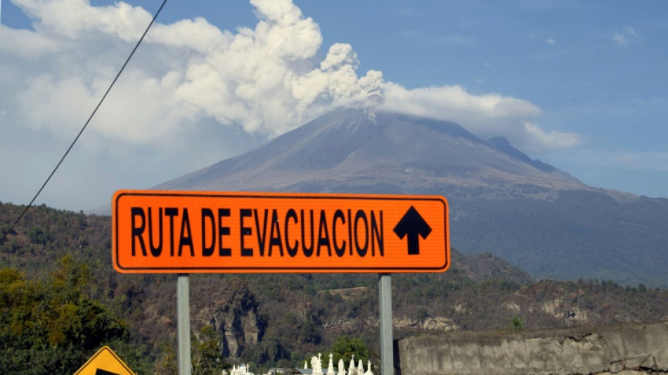 Volcan au Mexique: les habitants entre prudence et vieilles croyances