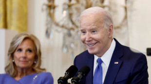 Biden firma orden para promover la investigación sobre la salud de las mujeres
