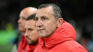 T&eacute;cnico da sele&ccedil;&atilde;o feminina de futebol dos EUA renuncia ao cargo