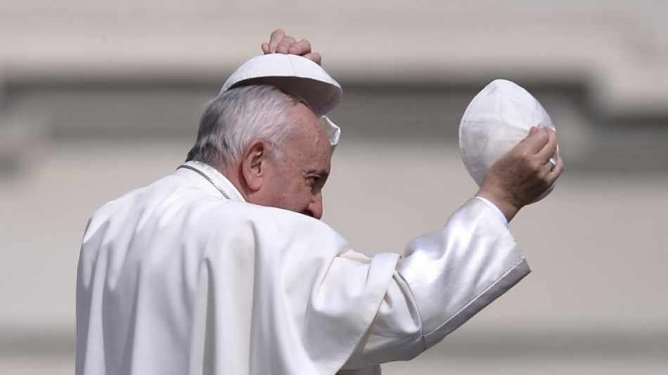 La mort du pape à 88 ans crée une vague d'émotion à travers le monde