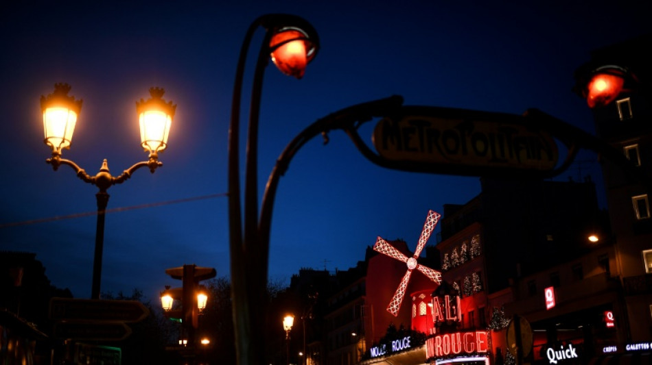 Moulin Rouge stoppt nach Protesten von Tierschützern Python-Nummer