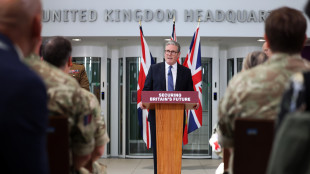 Starmer rafforza linea anti-Russia, 'prepararsi alla guerra'