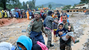 Desprendimiento de tierra en India deja m&aacute;s de 150 muertos