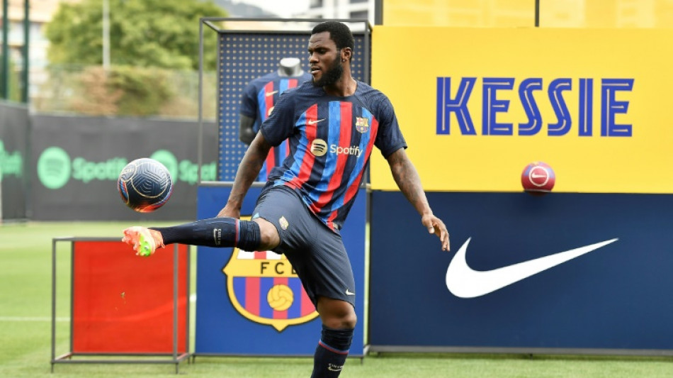 FC Barcelone: Kessi&eacute;, dans la lign&eacute;e de Yaya Tour&eacute; lors de sa pr&eacute;sentation