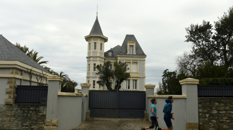 Detienen a dos hombres en Francia por introducirse en una villa del exyerno de Putin