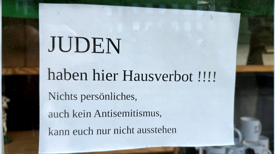 'Vietato l'accesso agli ebrei', cartello shock in Germania