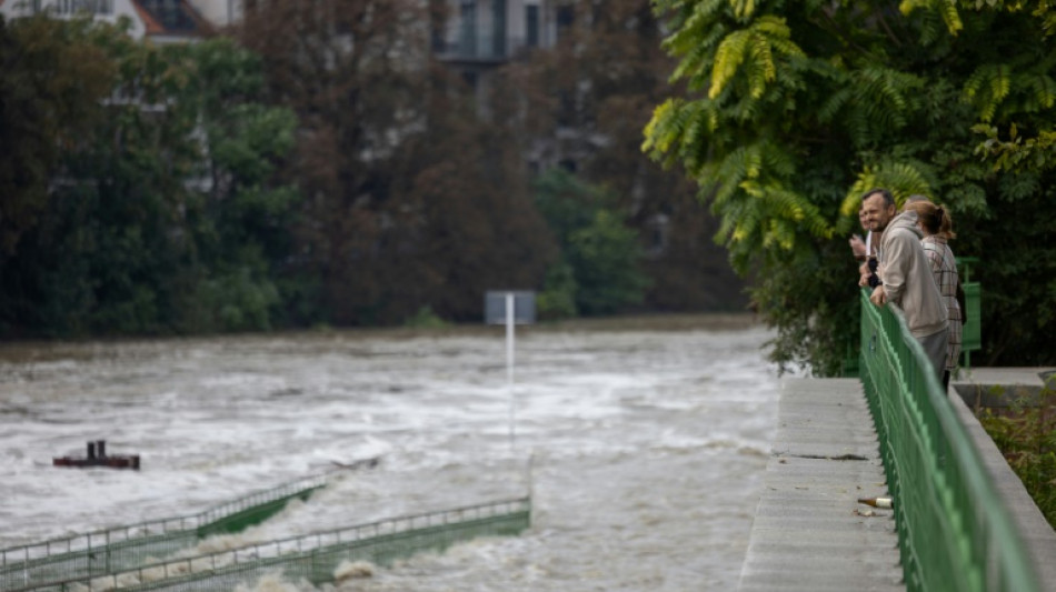 Hochwassergefahr: Oder schwillt in Brandenburg allm&auml;hlich an