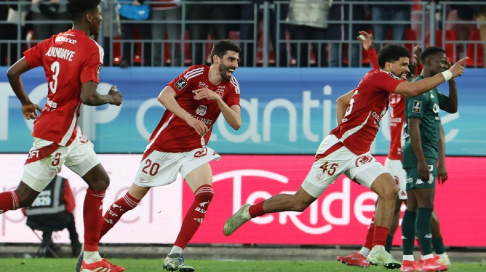 L1: Brest terrasse Monaco et r&ecirc;ve de nouveau d'Europe