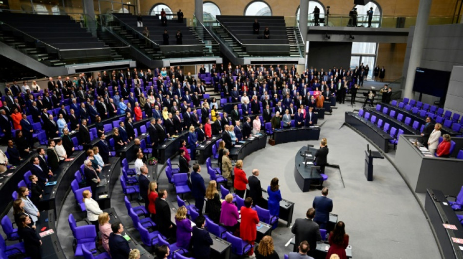Sitzungen des Bundestags lassen auf sich warten - Kritik an Union und SPD