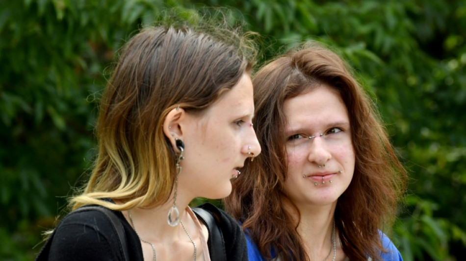 En Russie, deux soeurs face à leur père revenu du front